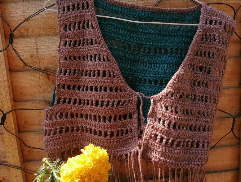 Frow-Fustion Crochet Vest with tassles